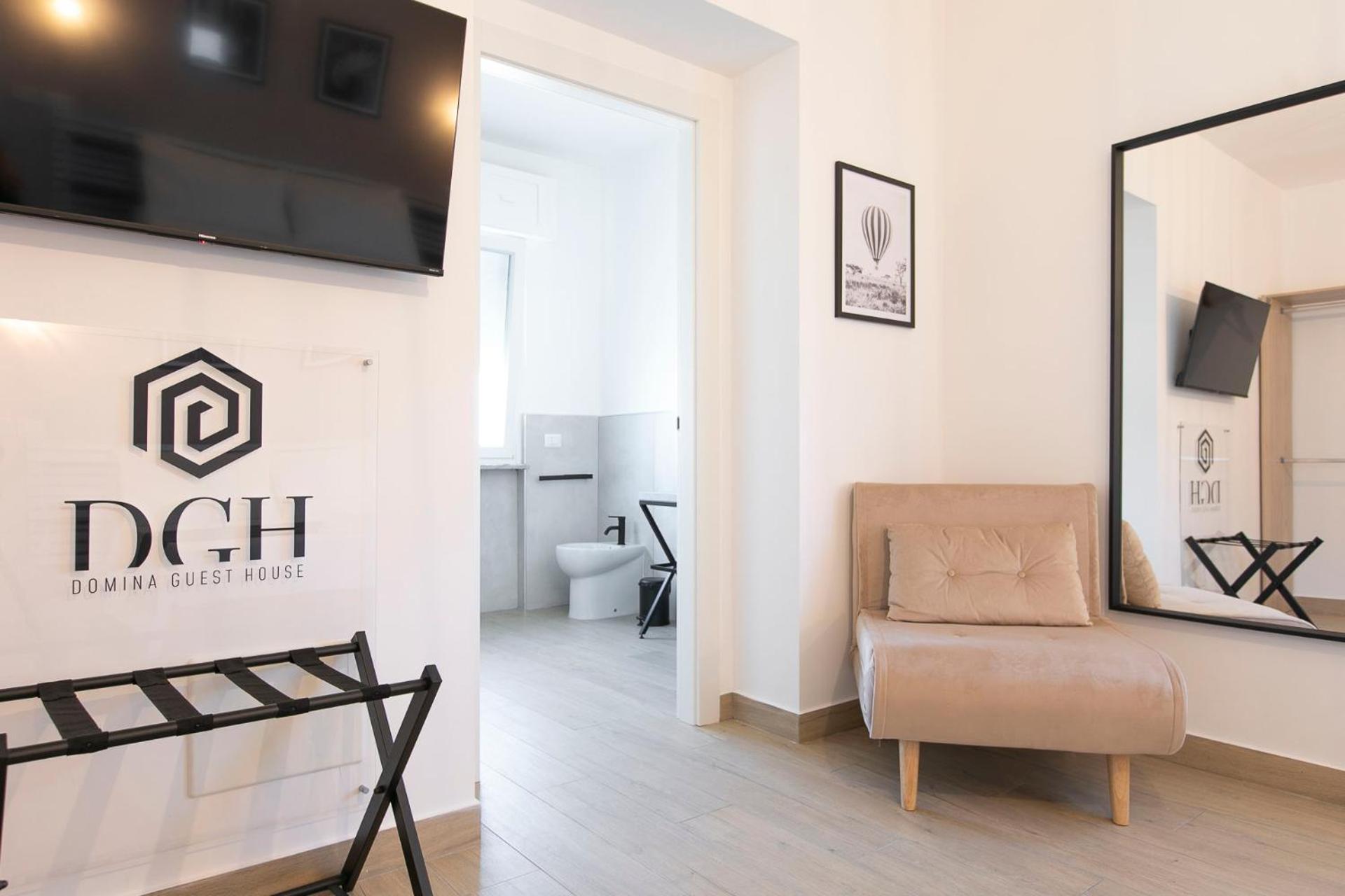 Domina Guest House Fiumicino Bagian luar foto