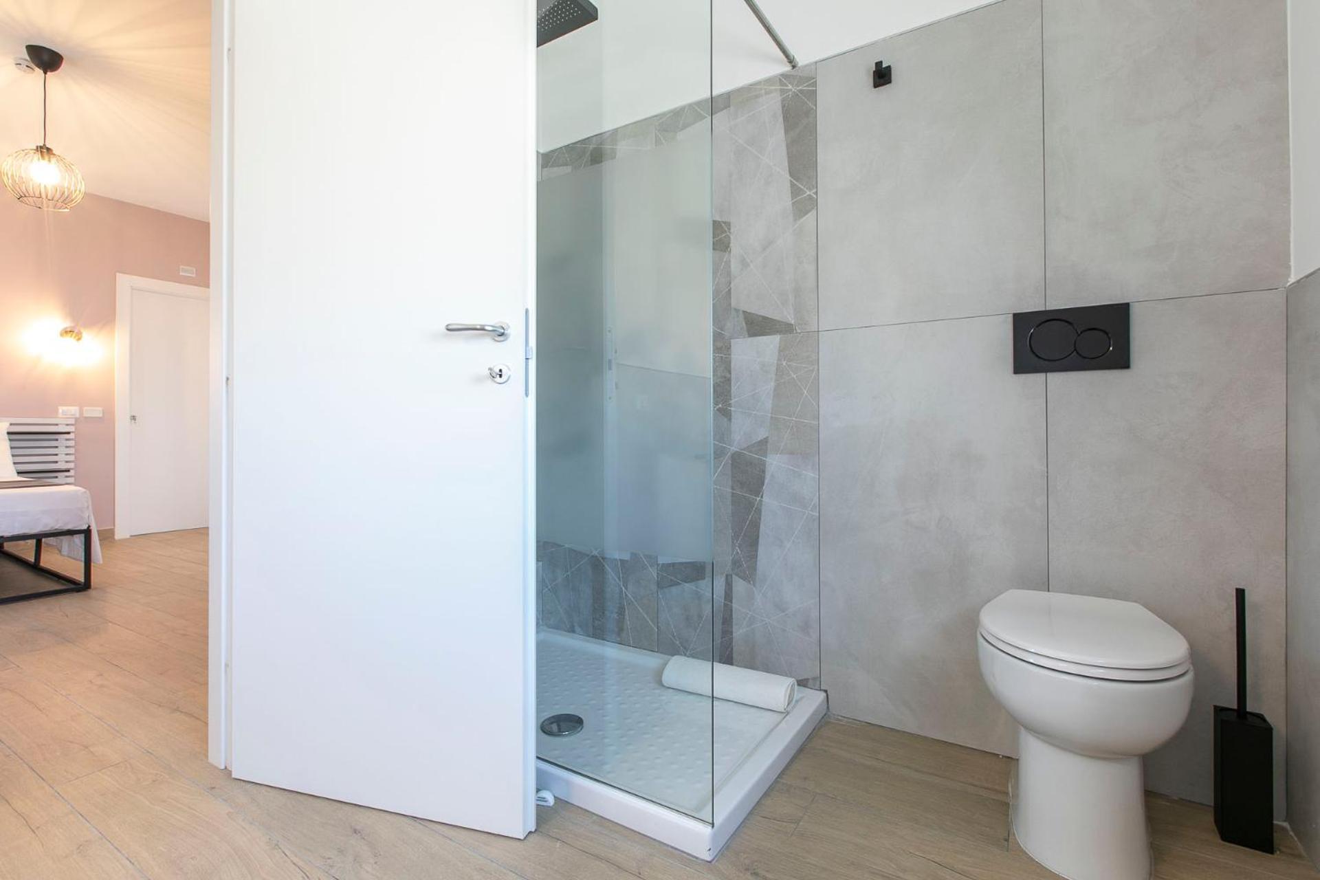 Domina Guest House Fiumicino Bagian luar foto