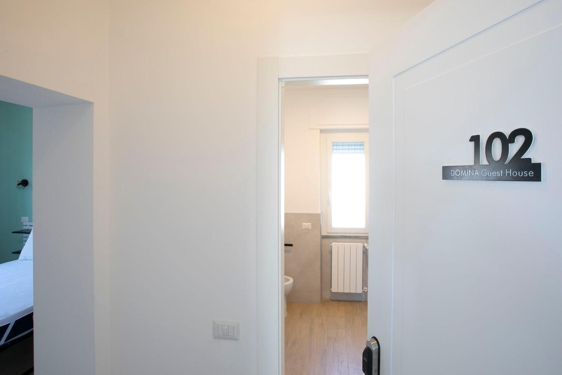 Domina Guest House Fiumicino Bagian luar foto