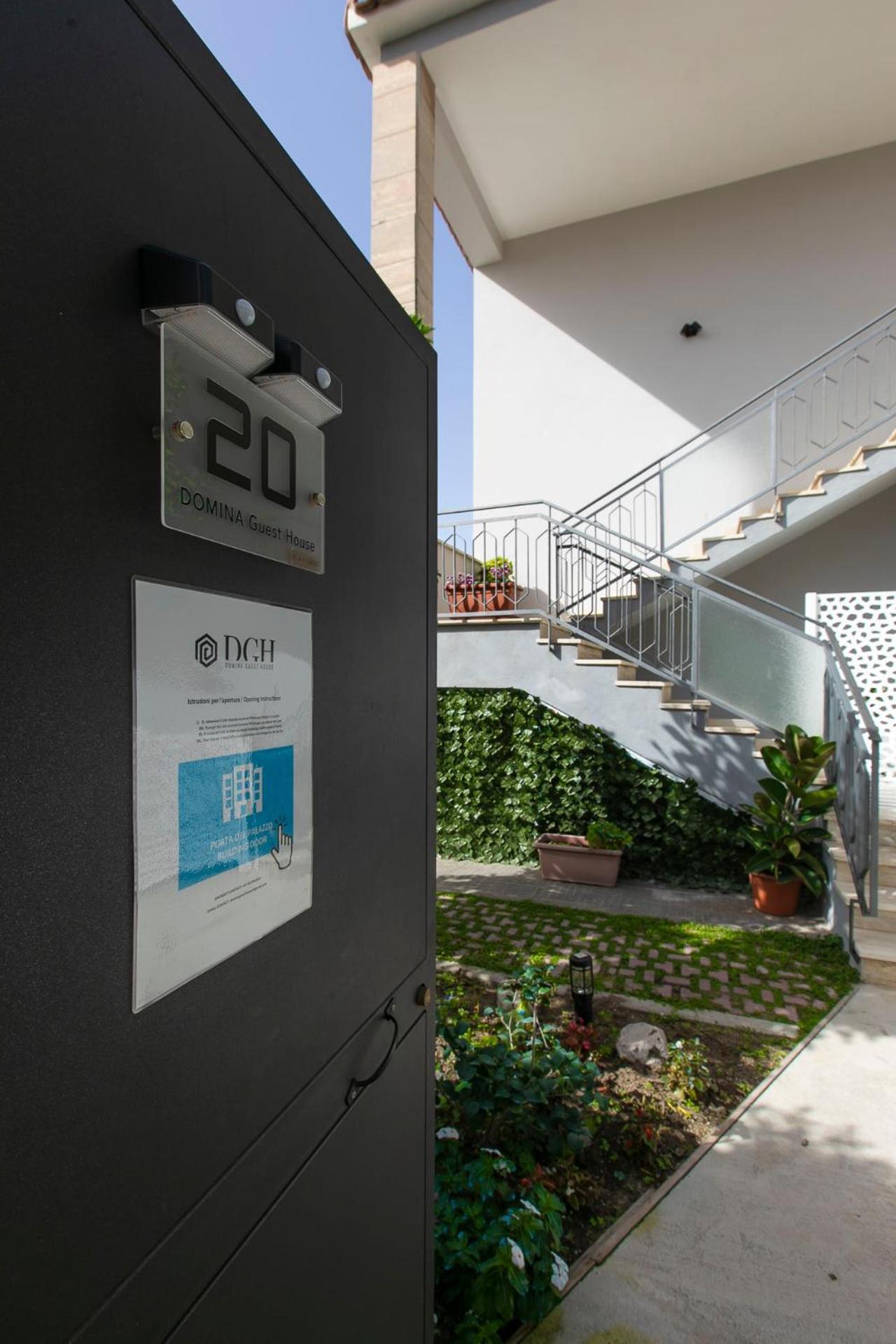 Domina Guest House Fiumicino Bagian luar foto